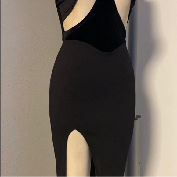 Black Cutout Dress - Picture 5 of 9